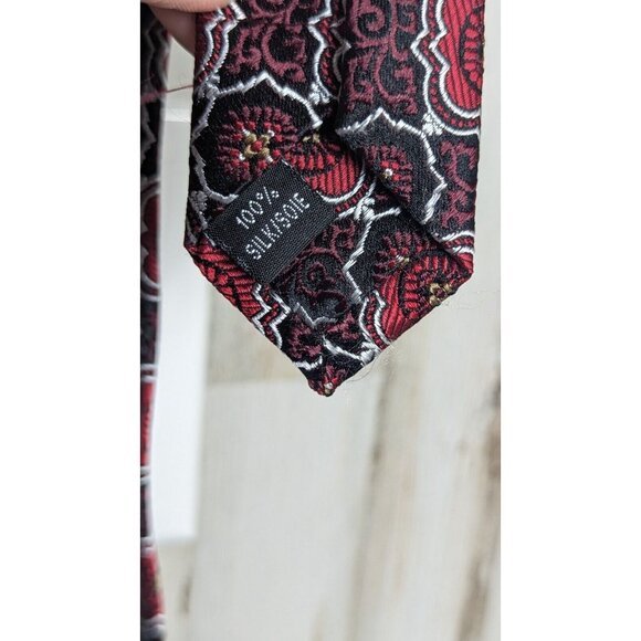 Bachrach Men's 100% Silk Geometric Tie Made in Italy Red Black - Picture 6 of 7
